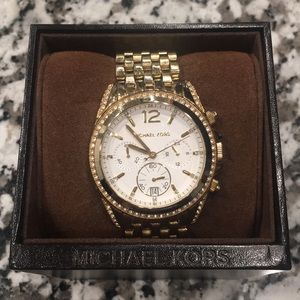 Women’s MK gold watch!! Beautiful on!